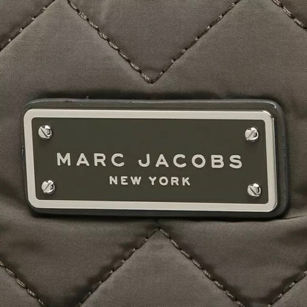 🎉HP🎉New Marc Jacobs Nylon Adjustable Crossbody in Ash/ Army Green🖤 - Picture 4 of 10